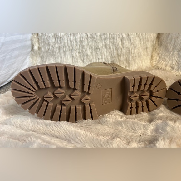 NWOT TIME and TRU Memory Foam Tan Waterproof Boots - Picture 11 of 15